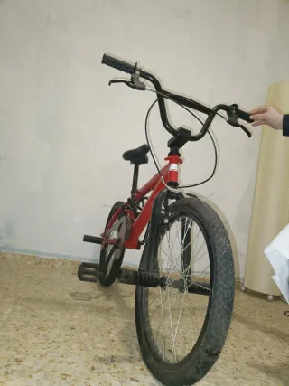 Bicicleta BMX Roja Infantil