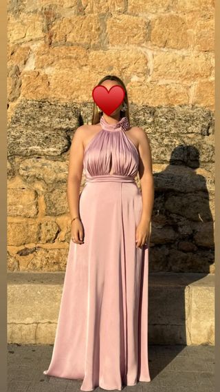 Vestido largo rosa nude con abertura