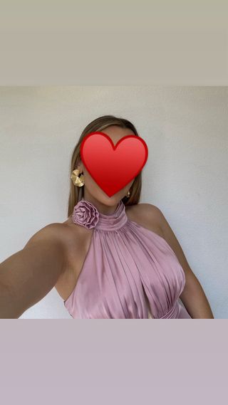 Vestido largo rosa nude con abertura