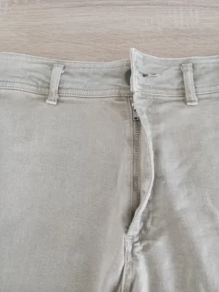 Pantalón cargo beige ancho