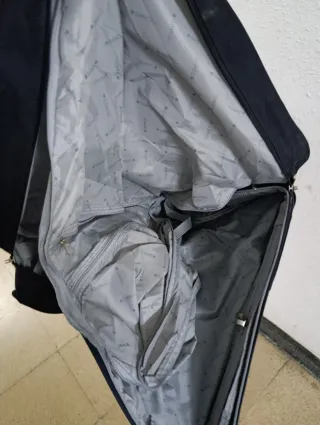 Maleta de viaje negra