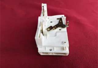 Serratura manuale sinistra Eurocargo 1991 2002