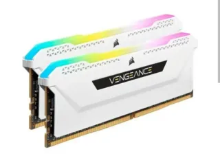 Ryzen 5 5600 + 32 GB ram + placa b550 + fuente