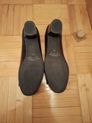 Zapatos DUIT Negros con Lazo y Hebilla Dorada
