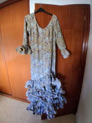 Traje de flamenca talla 46