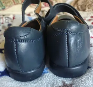 Zapato piel tipo merceditas negro