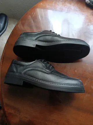 Zapatos de piel Iturri talla 44 15€