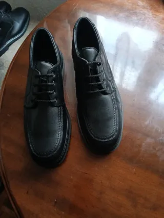 Zapatos de piel Iturri talla 44 15€