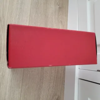 Caja Carolina Herrera Roja