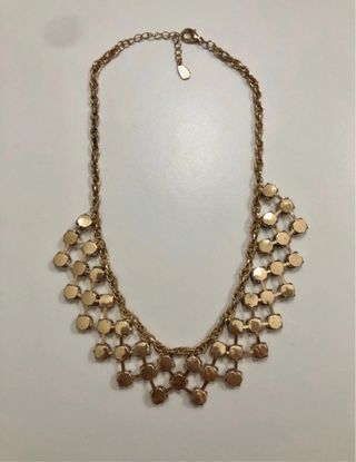 Collana dorata con pietre nero/grigio