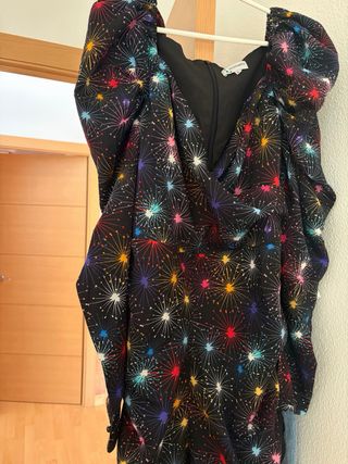 Vestido Minueto negro estampado estrellas