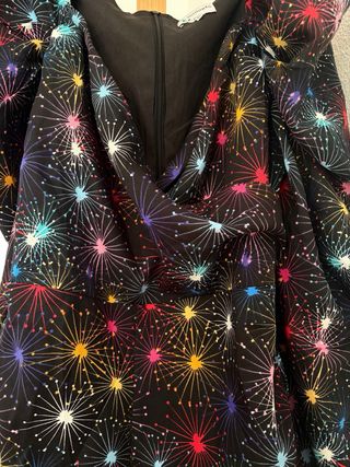 Vestido Minueto negro estampado estrellas