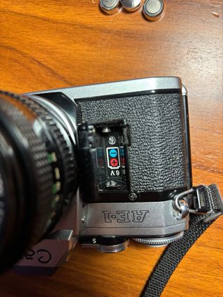 Canon AE-1 + obiettivo Canon FD 50mm f/1.8