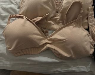 Lote 8 sujetadores de lactancia de H&M talla XL.