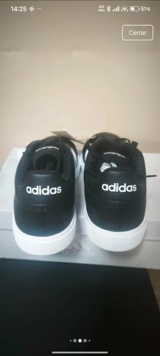 Zapatillas Adidas Negras y Blancas