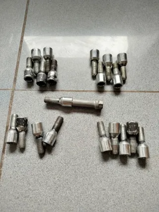 Tornillos estrechos para llantas Grupo VAG