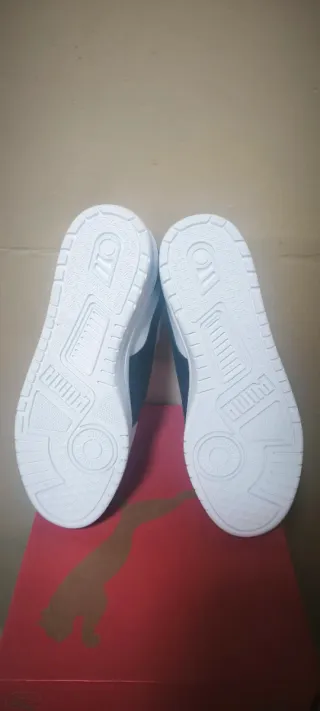 Zapatillas Puma Blancas y Azules