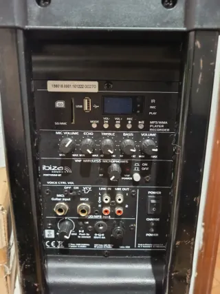 Altavoz Ibiza Portátil Bluetooth 2xUHF