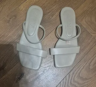 Sandalias Beige Tiras