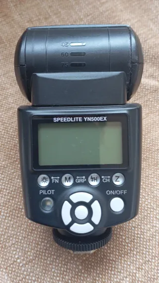 Canon EOS 5D Mark II + Objetivo 28-300mm