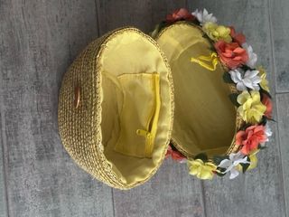 Borsetta artigianale in paglia decorata