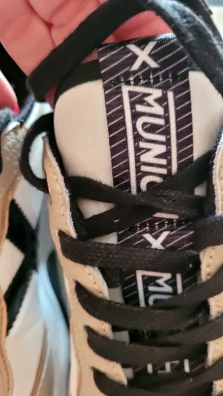 Sneakers Munich pelle oro e bianche