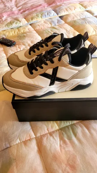 Sneakers Munich pelle oro e bianche