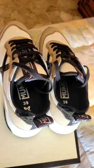 Sneakers Munich pelle oro e bianche