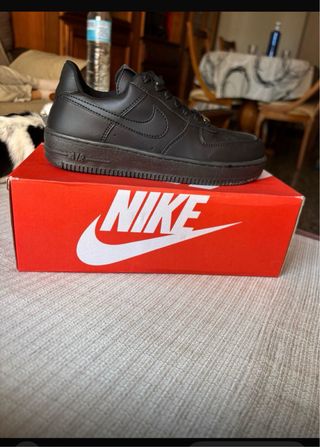 Nike Air Force 1 Negras Talla 3990