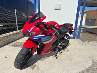 Honda CBR 500R 2024 Roja