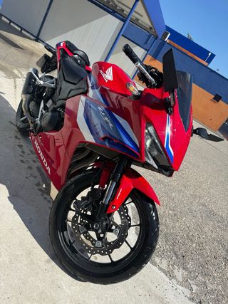 Honda CBR 500R 2024 Roja