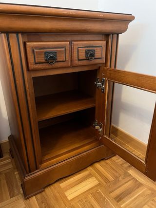 Conjunto Dormitorio Rústico: Cabeceros y Mesillas