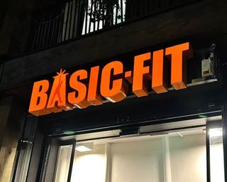 Invitación para entrenar en Basic Fit Valencia