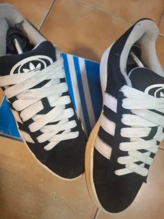 Adidas Campus Negras y Blancas