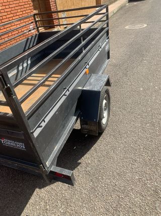 Remolque de carga con rueda de repuesto 750KG