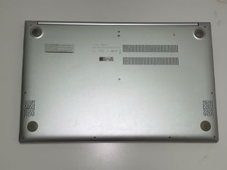 Asus Vivobook S15 S533E Color blanco perla