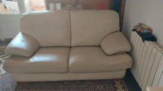 Sofá 2 plazas piel beige