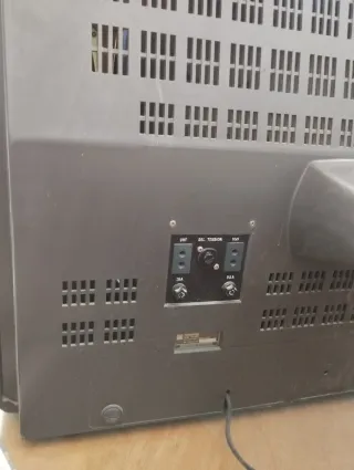 Televisor Antiguo National Marrón