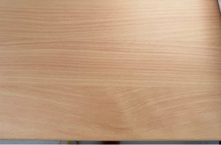 Escritorio con cajones