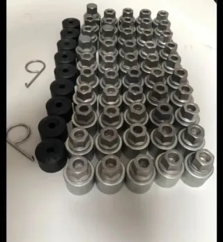 Se vende tornillos antirrobo VW GOLF MK7 AUDI SEAT