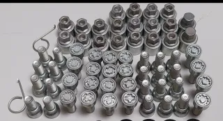 Se vende tornillos antirrobo VW GOLF MK7 AUDI SEAT