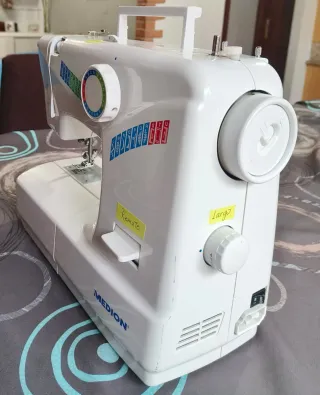 Máquina de coser MEDION - ideal para empezar