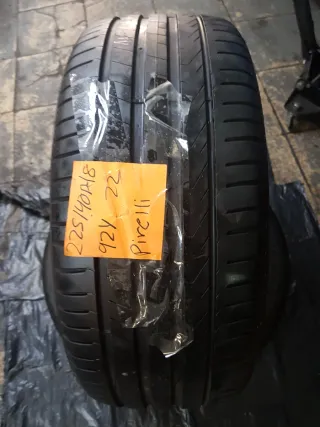 Neumático 225/40R18 92Y