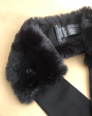 REBAJADA HOY! Bufanda Zara Negra con perlas