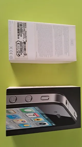 Caja iPhone 4 16GB Negra Coleccionista