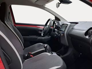 Toyota Aygo 1.0 70 x-play
