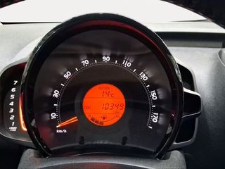 Toyota Aygo 1.0 70 x-play