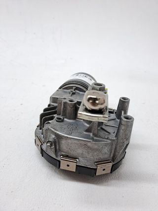 MOTOR LIMPIA DELANTERO AUDI Q5 (8R) 643581