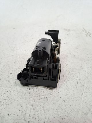 CERRADURA PUERTA DELANTERA DERECHA DACIA DOKKER 701220