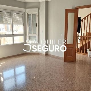 Chalet en alquiler en Petrer